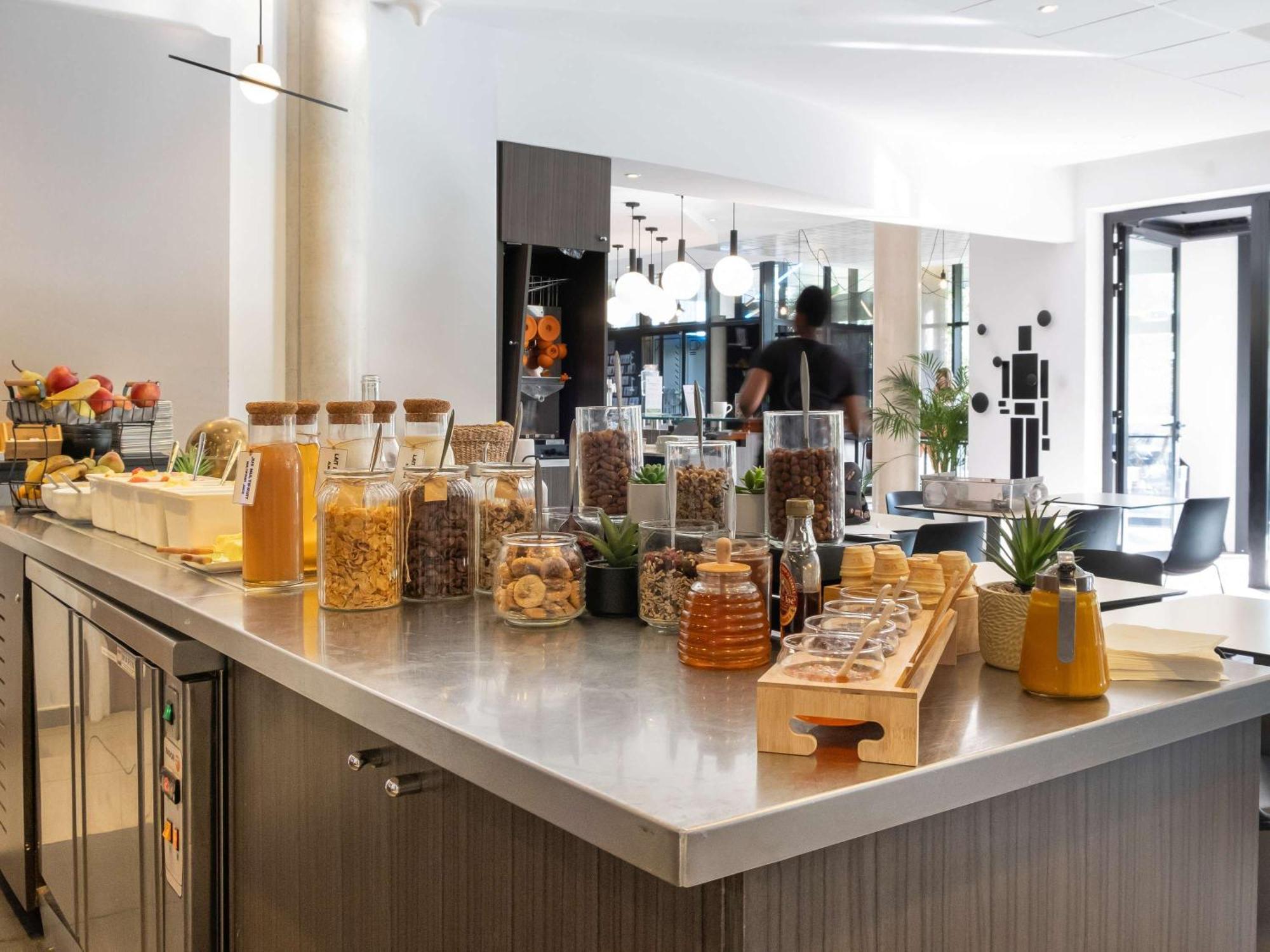 Ibis Styles Toulouse Cite Espace Exteriör bild