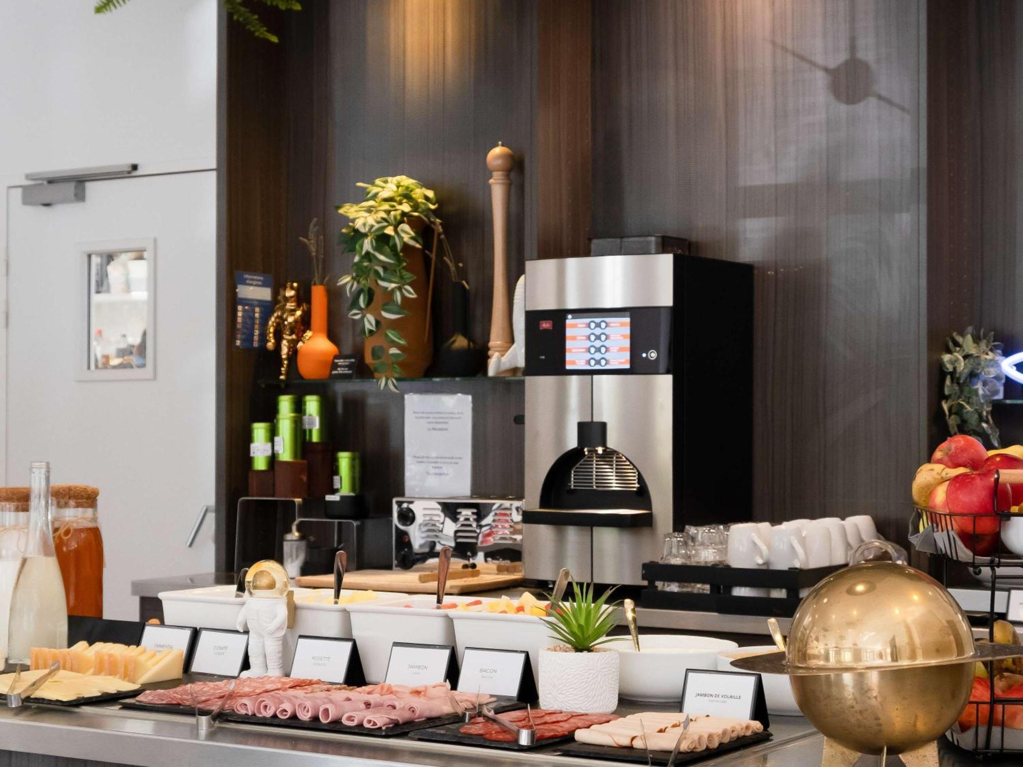 Ibis Styles Toulouse Cite Espace Exteriör bild
