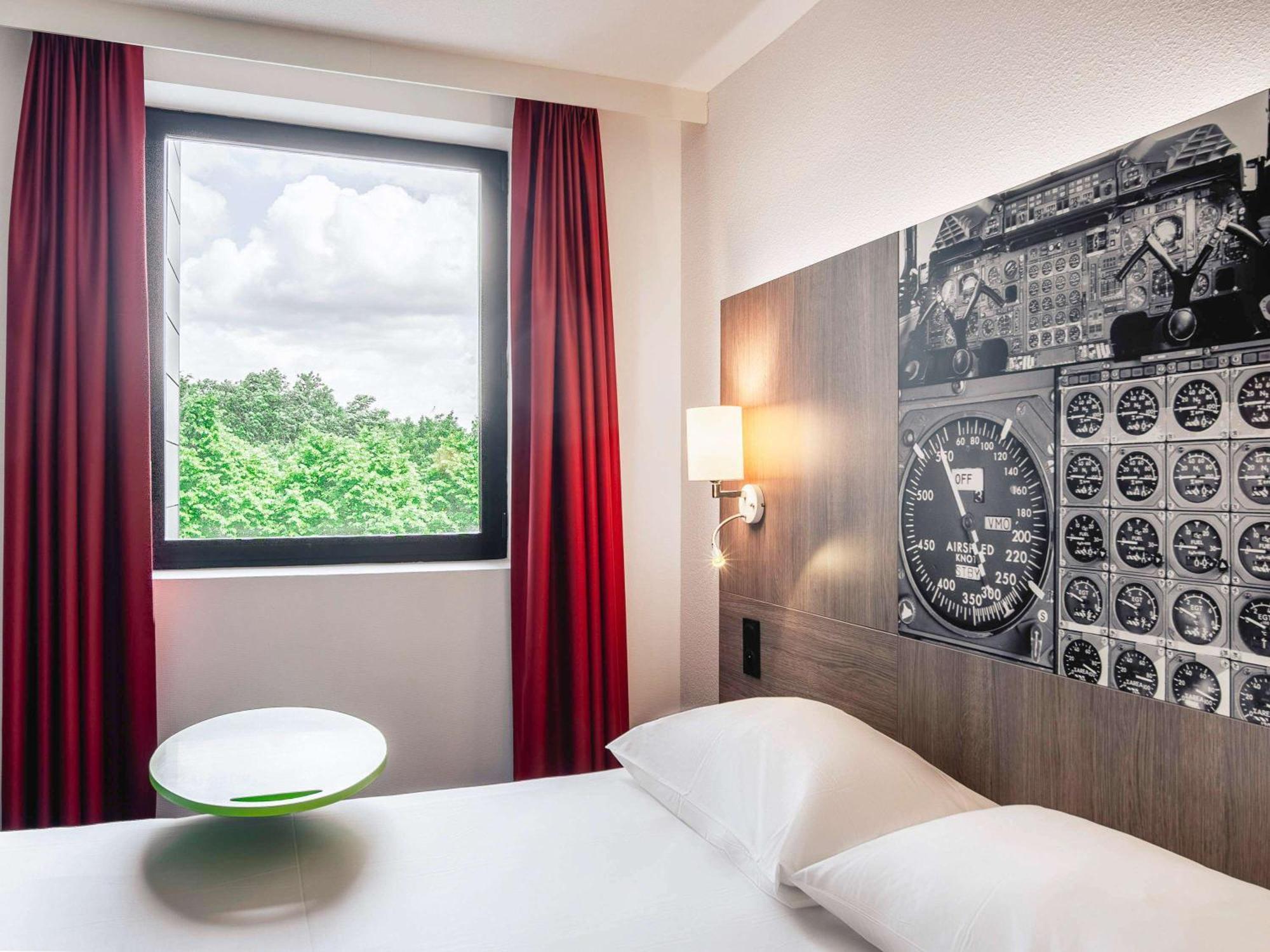 Ibis Styles Toulouse Cite Espace Exteriör bild